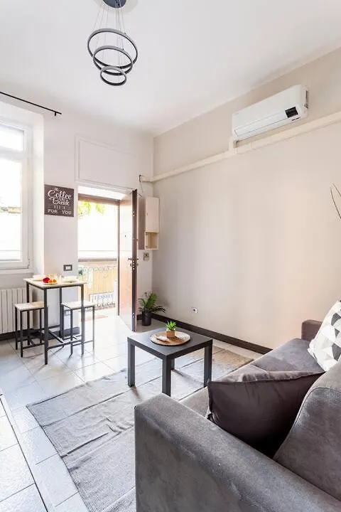 *New Apartment In The Center Μιλάνο 0*,