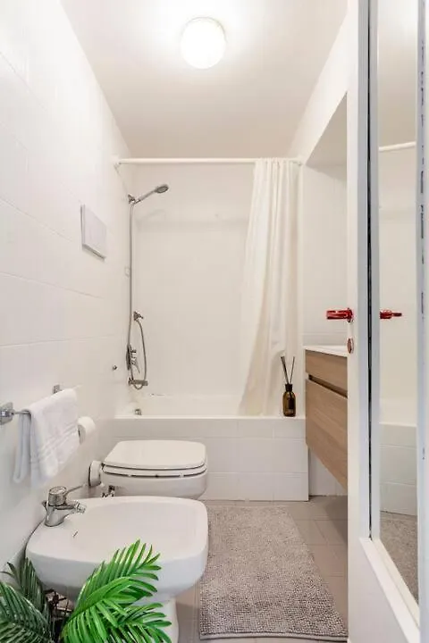 *New Apartment In The Center Milan 0*,  Italie